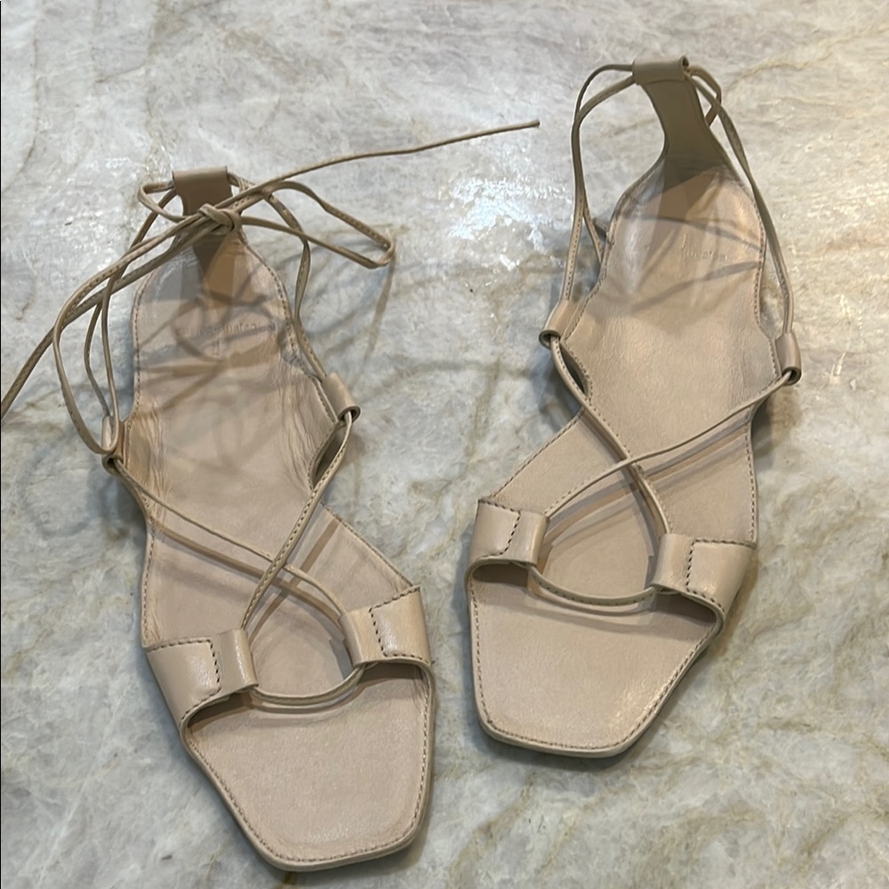 dusica Flat Sandals